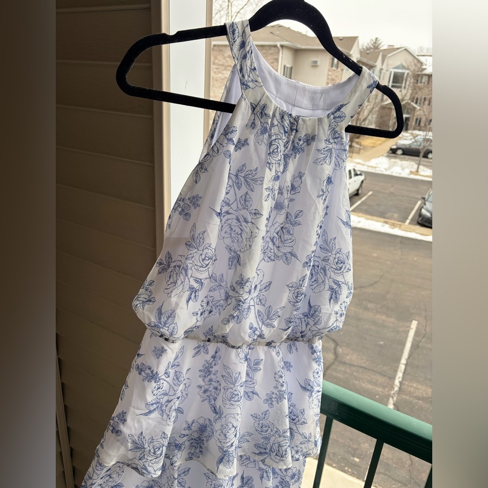 🆕✨Signature byRobbieBee Blue Floral Tiered Midi Dress Size 6 White Chinoiserie - Picture 6 of 15